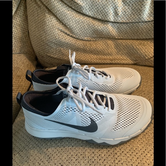 nike fl bermuda golf shoes
